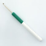 Крючок вязальный addi 4 мм, 15 см, с пластиковой ручкой, арт.148-7/4-15