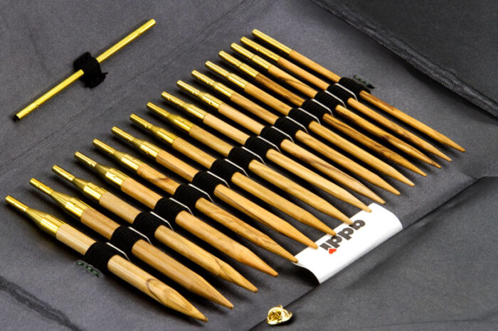 Набор круговых спиц из оливкового дерева со сменными лесками addiClick NATURE, арт.570-2/000 Набор круговых спиц из оливкового дерева со сменными лесками addiClick NATURE, арт.570-2/000