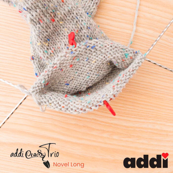 Спицы addiCrasyTrioNovel Long 30 см, 3 мм, чулочные гибкие металлические c квадратным кончиком, арт.770-2/3-30